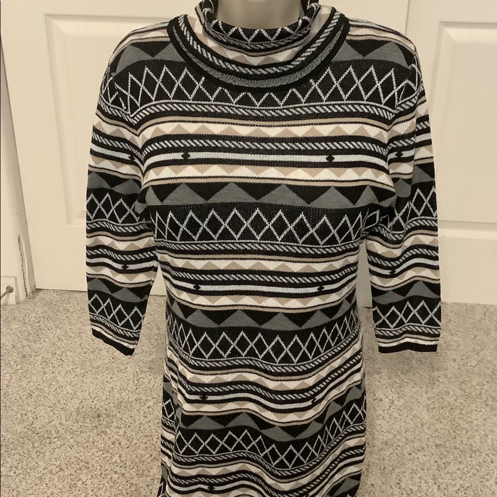 Sweater dress in excellent condition. Worn only a few times